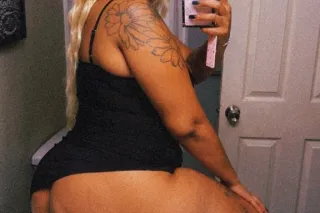 its me redbaby ❤ let me come have fun with you 💕 no anal no bare ❌ outcalls only ✅ - Image 2