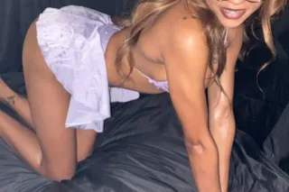 UPSCALE DOLL HERE FOR ONE NIGHT ONLY ❤❄ - Image 1